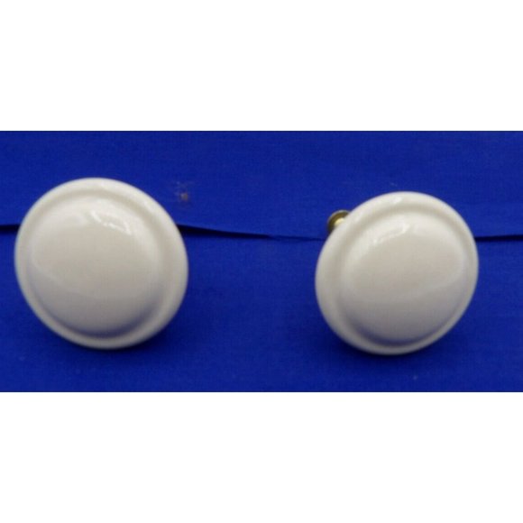 Ceramic Cabinet Knobs Cream Round  1 1/2" diam. Set of 2 knobs with screws - Picture 1 of 3